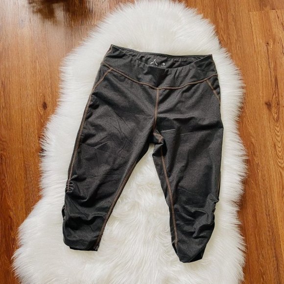 Aspire Cropped Grey Leggings Activewear size Small - Picture 2 of 5